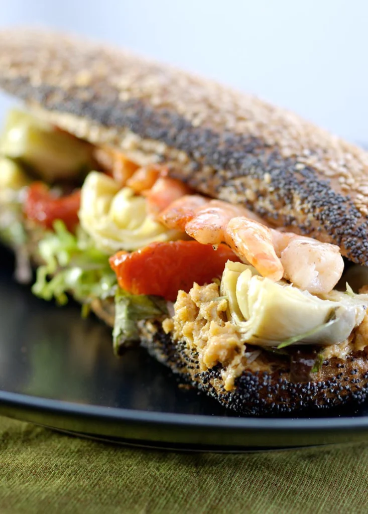 Sandwich tartinable artichaut, coeurs d'artichauts, crevettes et tomates confites