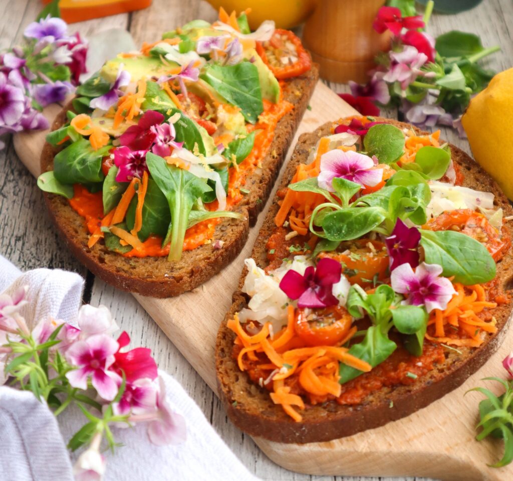 tartines-poivronade-tomates-cerises